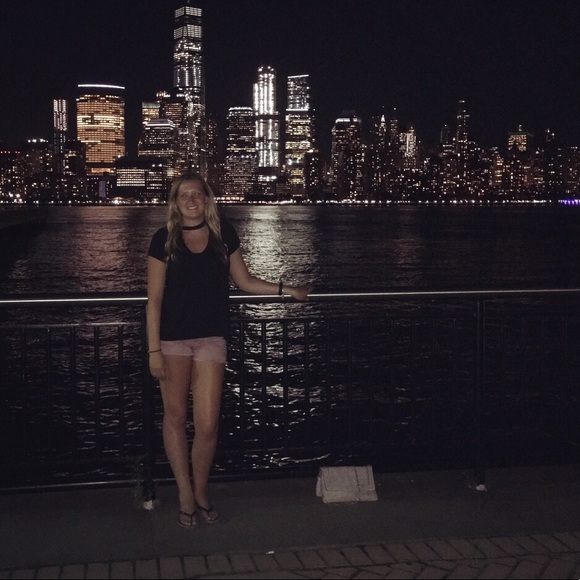 Meet your posher - Picture 1 of 1